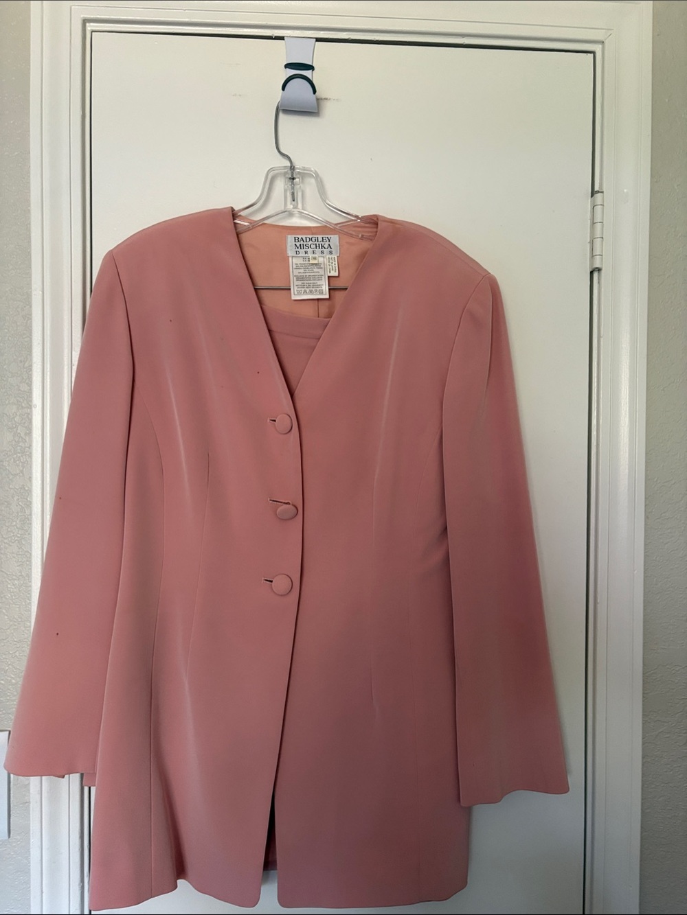 Women's Rose Pink Tailored Evening suit byDesigner Badgley Mischka, Dresses
